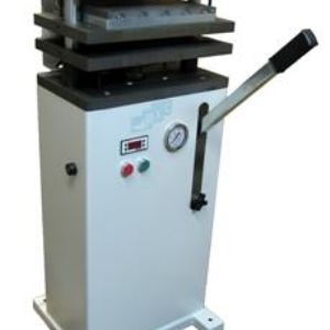 Термопресс-ламинатор. Предназначен для спекания ламината и пластика при изготовлении пластиковых карт и листовых заготовок ПВХ.