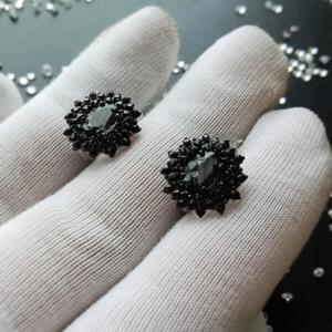 Горный чёрный хрусталь овал 7*5 в окружении чёрной шпинели