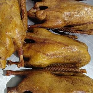 Копченый гусь в тушках и нарезках