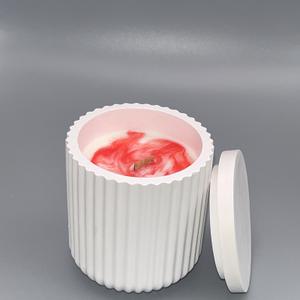 Свежесть зелени, тонкий шлейф чайного листа подводят к этому аромату. Сердце этой композиции состоит из сладкой и сочной бузины. База украшена каплей ванили, цветами и пудрой




Верхние ноты - зелень, чайный лист
Средние ноты - фрукты, цветы, бузина, роза, фиалка
Базовые ноты - бальзамик, сахар, ваниль