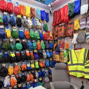 Перчатки для страхования труда, приобретенные на рынке