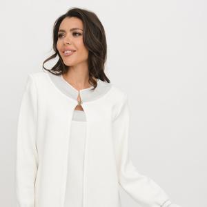 Нарядный трикотажный костюм, состоящий из жакета и платья. Жакет с круглой горловиной застегивается на декоративный крючок. Платье прямое с коротким рукавом длиной 100см с коротким рукавом.	По горловине жакета и платья проходит декоративная полоса с люрексом. Манжет жакета связан элегантным фонариком.
Состав: 20% Вискоза, 64% Пан, 16% Эластан
Размерный ряд: 46-58