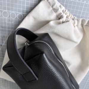 Кожаные аксессуары оптом для вашего бизнеса. Минимальный заказ — от 15 изделий

Корпоративные подарки: Статусные и запоминающиеся аксессуары с логотипом вашей компании для партнеров и сотрудников.
Производство изделий для брендов:
Разрабатывают и производят капсульные коллекции кожаных аксессуаров для fashion-брендов, бьюти-проектов и других компаний. Полный цикл — от идеи до готовой партии с вашим лейблом.

&#34;Ваш бренд, наше безупречное качество&#34;

Начните проект своей мечты уже сегодня!