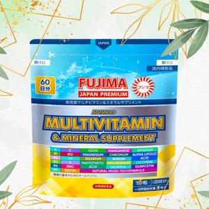 УСОВЕРШЕНСТВОВАННАЯ МУЛЬТИВИТАМИННАЯ
И МИНЕРАЛЬНАЯ ДОБАВКА
ADVANCED MULTIVITAMIN &amp; MINERAL SUPPLEMENT
120 таблеток на 60 дней ( 2 таблетки в день )
УКАЗАНИЯ ПО ПРИМЕНЕНИЮ: принимать по 2 (две) таблетки в день (с разделением на два приема, по 1
табл./раз) во время еды или в соответствии с рекомендациями лечащего врача.
ВНИМАНИЕ: в случае потребления более 50 мкг (2000 МЕ) витамина D в сутки (содержание в пище и
добавках) необходимо периодически измерять уровень 25-гидроксивитамина D в сыворотке крови. Лицам с
повышенным уровнем кальция в крови не рекомендуется принимать пищевые добавки с витамином D.
Хранить плотно закрытым в сухом прохладном месте.
СОСТАВ:
mg/mcg % дневной нормы mg/mcg % дневной нормы
vit A 1300mcg 145 magnesium 90mg 22
Vit B1 60mg 5000 zinc 20mg 182
Vit B2 40mg 3077 selenium 200mcg 364
Niacin ( B3 ) 40mg 250 manganese 2mg 87
Vit B6 30mg 1765 chromium 200mcg 571
Folate ( b9 ) 500mcg 125 molibdenium 100mcg 222
b12 300mcg 12500 inositol 50mg
Biotin 300mcg 1000 alpha lipolic acid 25mg
Vit C 400mg 444 natural mixed tocopherols 20mg
Vit D3 50mcg 250 quercetin 15mg
Vit E 60mg 400 apigenin 5mg
Pantothenic acid 40mg 800 boron 3mg
iodin 150mcg 100 lycopene 1mg
Предостережения Прекратите употребление, если продукт вам не подходит или вы плохо себя чувствуете.
Перед применением проконсультируйтесь с врачом, если вы получаете какое-либо лечение (например, при
наличии заболеваний) или в случае беременности / кормления грудью. Не давайте принимать продукт детям.
Воздержитесь от употребления продукта, если вы предрасположены к аллергии.
НЕ ПРЕВЫШАЙТЕ РЕКОМЕНДУЕМУЮ ДОЗУ.
Масса нетто 110,4 г (120 таблеток по 920 мг)
Срок годности: указан в нижней части упаковки
Бад. Не является лекарственным средством.
Срок годности: указан на упаковке.