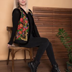 Жилет из шерсти с мехом