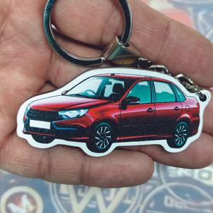 Брелок  автомобиль Гранта фанера цветная печать