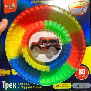 Игровой набор «Трек», линейка «Flex track» от Maxi Car.  Очень яркий и презентабельный набор в качестве подарка ребенку.
В наборе: машинка, мерцающая разными цветами, светящийся флуоресцентный трек (80 деталей). Длина трассы 1,2 метра. Трек собирается как конструктор, гнется и скручивается, что дает возможность собирать его в разных конфигурациях. Трассы соединяются с другими аналогичными наборами. Собирайте и фантазируйте!
