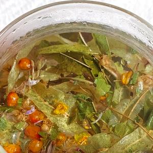 Травяные чаи 
Состав: Липа цветы, иван чай, облепиха сублимированная
Состав и как заваривать на обратной стороне пакета
Ароматный чай. Запах и вкус липа с облепихой