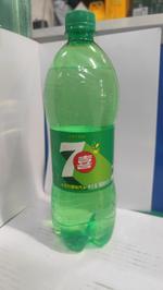 Газированный напиток 7UP 900мл, ПЭТ