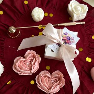 Свечи «Пион-сердце» из пчелиного воска с легким цветочным ароматом