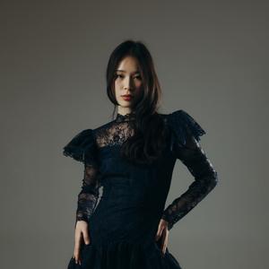 Элегантное платье из гипюра и шелка. Длина макси. Очень удобное и красивое платье.