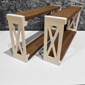 Цвет полки: мокко
Материал: дерево (хвоя)
Цвет поддержки: белый, черный
Материал: прочный пластик 
Размер:50х24х9,5