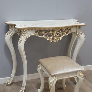 Туалетный столик