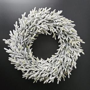 Венок новогодний снежный