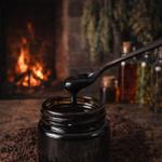 Нафталан: природное чудо для кожи и волос, или Почему я добавляю его в свою косметику