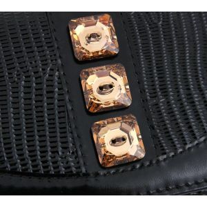 Коллекция Bergamo Black. Коллекция Bergamo Black - классическое сочетание чёрной кожи &#34;Рептилия&#34; и золотых пришивных кристаллов Swarovski в форме пуговиц.