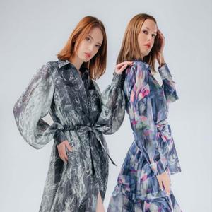 Разрабатываем женскую одежду для производства в разных ценовых категориях. 
Производим в России и Китае.
Вы можете сделать заказ на разработку и производство женской одежды.