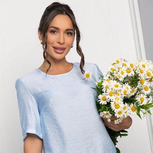 Блузка голубая с короткими рукавами от бренда LT Collection, которая станет универсальным элементом вашего гардероба! Выполнена из вискозного полотна. Она подойдёт как для повседневных образов, так и для официальных мероприятий. Рукав втачной, горловина округлая. С этой базовой моделью вы сможете выразить свою индивидуальность и подчеркнуть свой стиль!