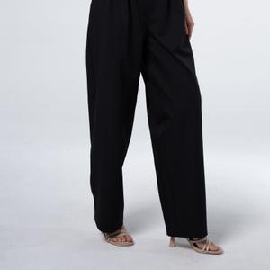 Брюки «Классика»

Брюки с высокой посадкой и защипами — идеальный базовый элемент гардероба. Аккуратные задние карманы с клапанами добавляют строгости, а широкий крой делает образ современным и элегантным.

Ткань: Париж 
Цвет: чёрный
Размеры: 42-48


📦 Доступны к заказу

📞 Контакты для заказа:
+
+