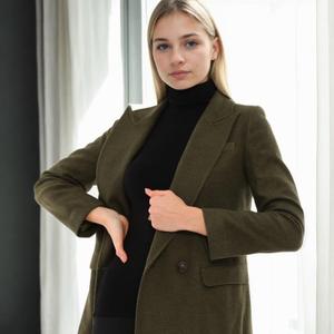Dewberry — современный модный бренд, сочетающий классические и повседневные дизайны. Мы предлагаем высококачественные изделия — блейзеры, пальто, куртки, футболки и рубашки для стильных клиентов.
