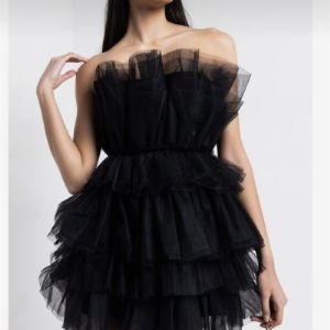 Воздушное модное черное  платье