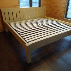 Кровать из массива дерева 2×2м