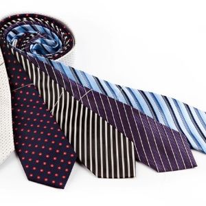 Галстук Stilmark. галстук Stilmark из полиэфирных нитей плотностью не менее 900 единиц.