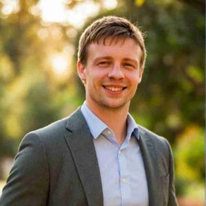 Операционный директор Басалаев Александр