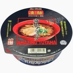 огромный ассортимент лапши быстрого приготовления из Японии