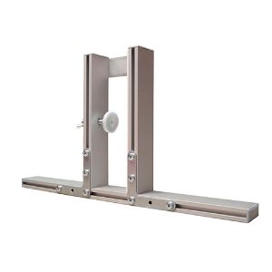 Держатель полотна - удерживает дверное полотно на ребре во время фрезеровки посадочных мест под дверную фурнитуру  (замков, петель и ригеля).