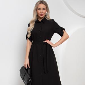 Платье длинное чёрное с поясом от компании Valentina. Модель А-силуэта, выполнена из плательно-костюмного полотна. Горловина оформлена отложным воротником на стойке, по переду планка с застежкой на петли и пуговицы. Втачной короткий рукав присобран на пату. Низ ровный, без разрезов. Отличный вариант для офиса.. Рекомендуемая стирка при температуре не более 30 C.