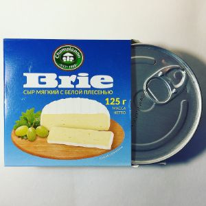 Сыр Brie Champignon EST. 1908™ с белой плесенью - это мягкий сыр с белой плесенью из непастеризованного коровьего молока. Молодой Бри имеет мягкий и нежный вкус. Вынимать сыр из холодильника лучше заранее, поскольку истинный вкус этого десертного сыра раскрывается при комнатной температуре. Прексано сочетается с орехами, виноградом, а также мёдом.
Удобная упаковка - алюминиевая банка с евроключом. 
Вес упаковки: 125 грамм
Торговая марка: Champignon EST. 1908
Производитель: Виллидж Групп, Армения
Жирность: 50%
Температура хранения: 2 +8 град.С
Срок хранения: 365 суток
Количество в коробке: 8 шт
.
.
.
.
.
.
.
.
.
.
.
.
#ресторанкрасноярск #ресторан #поставщики #поставщиккрасноярск #красноярск #продукты #продуктыпитания #продуктыоптом #ипбармина
#сыр #brie #бри #кафе #кафекрасноярск #кулинария #horeca #хорека