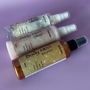 Мисты для тела

Мист для тела с блестками – это уникальный косметический продукт, который призван добавить вашей коже нежное сияние и эффектное блеск.  Легкая спрей-формула равномерно распыляется по коже, оставляя на ней мельчайшие блестки и перламутровые частицы.

Доступно в 3 варинатах:
- с эффектом загара
- пудрово парфюмный аромат
- Цветочный аромат.