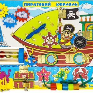 Бизиборд - это игровая доска, созданная по методике Монтессори, для развития основных навыков ребёнка: мелкой моторики, воображения, логики и речи.

Бизиборд &#34;Пиратский корабль&#34; от Алатойс - это полезная игра и увлекательное путешествие. Ребёнка обязательно увлекут яркие детали: штурвал, компас, пиратский флаг, облака - шестерёнки, сундук сокровищ под замком, пазлы - морские животные, бусины, дверцы кают, шнуровка, барабан с бубенчиками. Почувствуйте себя капитаном настоящего корабля!