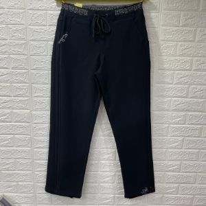 Брюки на резинке. Плотный трикотаж. Размеры 42-48 цена 17$