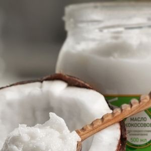Масло кокосовое нерафинированное холодного отжима - вкусный и полезный продукт, производим из кокосовой стружки высокого качества. Срок годности 24 месяцев.