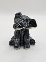 Слон сидит sl02