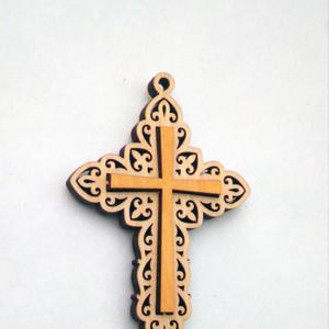 Крест двухсторонний
Авторские изделия.
Страна изготовитель Россия
Белгородская обл.
Размер 8,9*6,1 см.