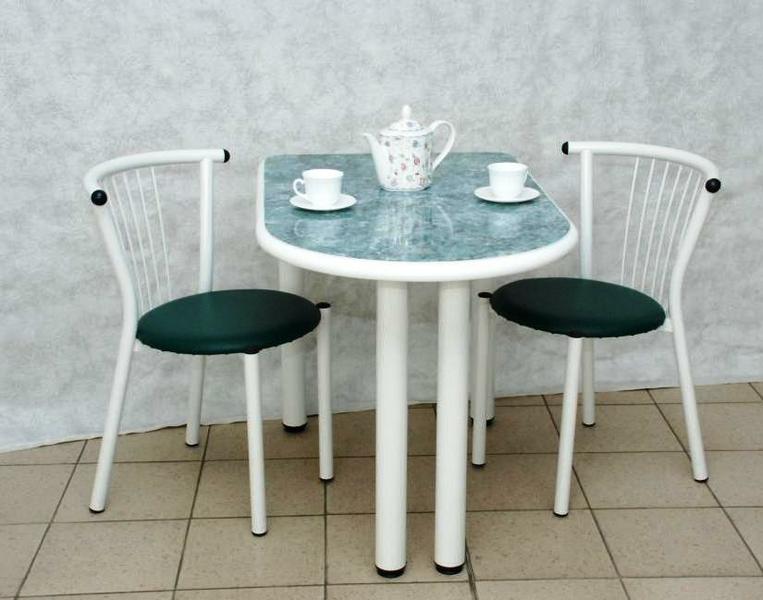 Кухонный стол стулья б у. Стол Пеликан кухонный. Столы кухонные Комсомольск. Стол для маленькой кухни с закругленными краями и стулья. Кухонные столы для маленькой кухни фабрики Виста.