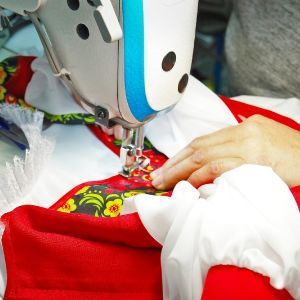 Пошив сценических костюмов.