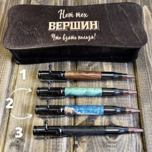 1)Ручка падук древесина Падука получается от нескольких видов рода Птерокарпус. Древесина которого, ярко-красная на свежем срезе, находясь на солнце, со временем темнеет в тёплый коричневый.

✅ Стоимость 2490 рублей по акции.
(старая цена 4990 руб)

2)Ручка кап клена, кап- это нарост на дереве, наполненный большим количеством почек достаточно редкий и сложный в обработке материал. Благодаря стабилизации можно добиться прочности материала на долгие годы.

✅ Стоимость 2990 рублей по акции.
(старая цена 6980 руб)

3)Ручка из мореного дуба изысканный подарок. Средний возраст данного материала около 3000 лет. Отлично подходит для состоятельных и целеустремленных мужчин.

✅ Стоимость 3490 рублей по акции.
(старая цена 9980 руб)