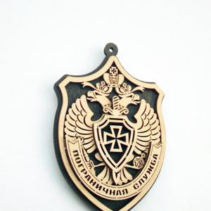 Пограничные Служба
Двухсторонняя подвеска в салон автомобиля
Размер 9,6*6,5 см.