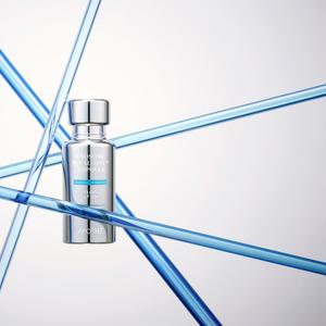 EXOSOME SQUAL-TOX 3% AMPOULE
Двуфункциональная ампула для увлажнения и осветления, содержащая 3% CICASOME и растительный сквалан, обеспечивающая 100 часов интенсивного увлажнения и успокаивающая чувствительную кожу