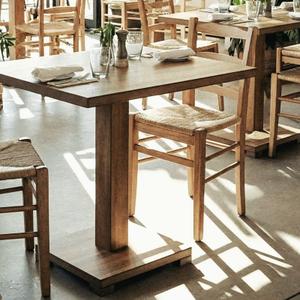 Стол из массива дерева для ресторана 800х800