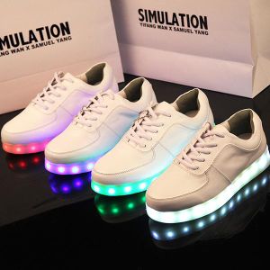 Led кроссовки. Светящиеся кроссовки с LED подсветкой