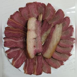 Копченая конина в кусках
