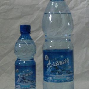 Питьевая вода. Питьевая вода Алатау, хорошо уталяет жажду, мягко пьется, срок годности 1 год, об бутылки  0,5 л , 1,5 л. 