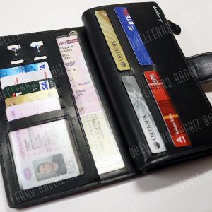Baellerry Business . Baelerry Business Italia выполнен из  ПУ кожи. Это высокотехнологичный материал нового поколения, экологичен,  преимущественней, дороже и практичней обычной кожи. Высокая износоустойчивость, не боится перепадов температур.