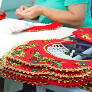 Изготовление сценических головных уборов - кокошник.