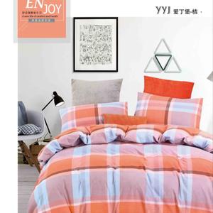 Стиранный хлопок — натуральная ткань для постельного белья из 100% хлопкового волокна. Проходит предварительную стирку на производстве, благодаря чему становится мягкой, матовой и приятной к телу уже с первого использования. Хорошо пропускает воздух, впитывает влагу, не электризуется и подходит для ежедневного сна в любое время года. Ткань устойчива к многократным стиркам, не дает сильной усадки и сохраняет форму и цвет. Оптимальный выбор для комфортного и долговечного постельного белья.